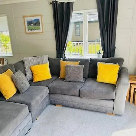 Hollicarrs - Newlands ヨーク